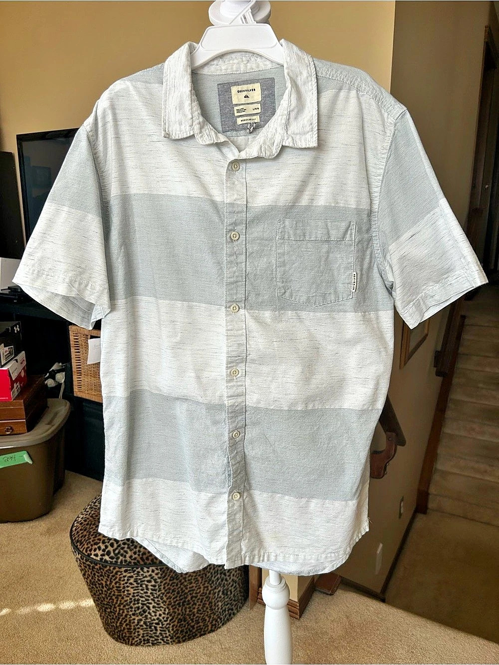 Quiksilver Men's Striped Short Sleeve Button Down Shirt Size Large